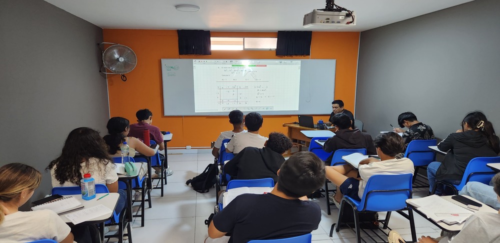 PUCP Clases Rendimiento Superior